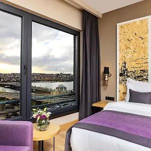 The Halich Karakoy - Special Category **** Istanboel